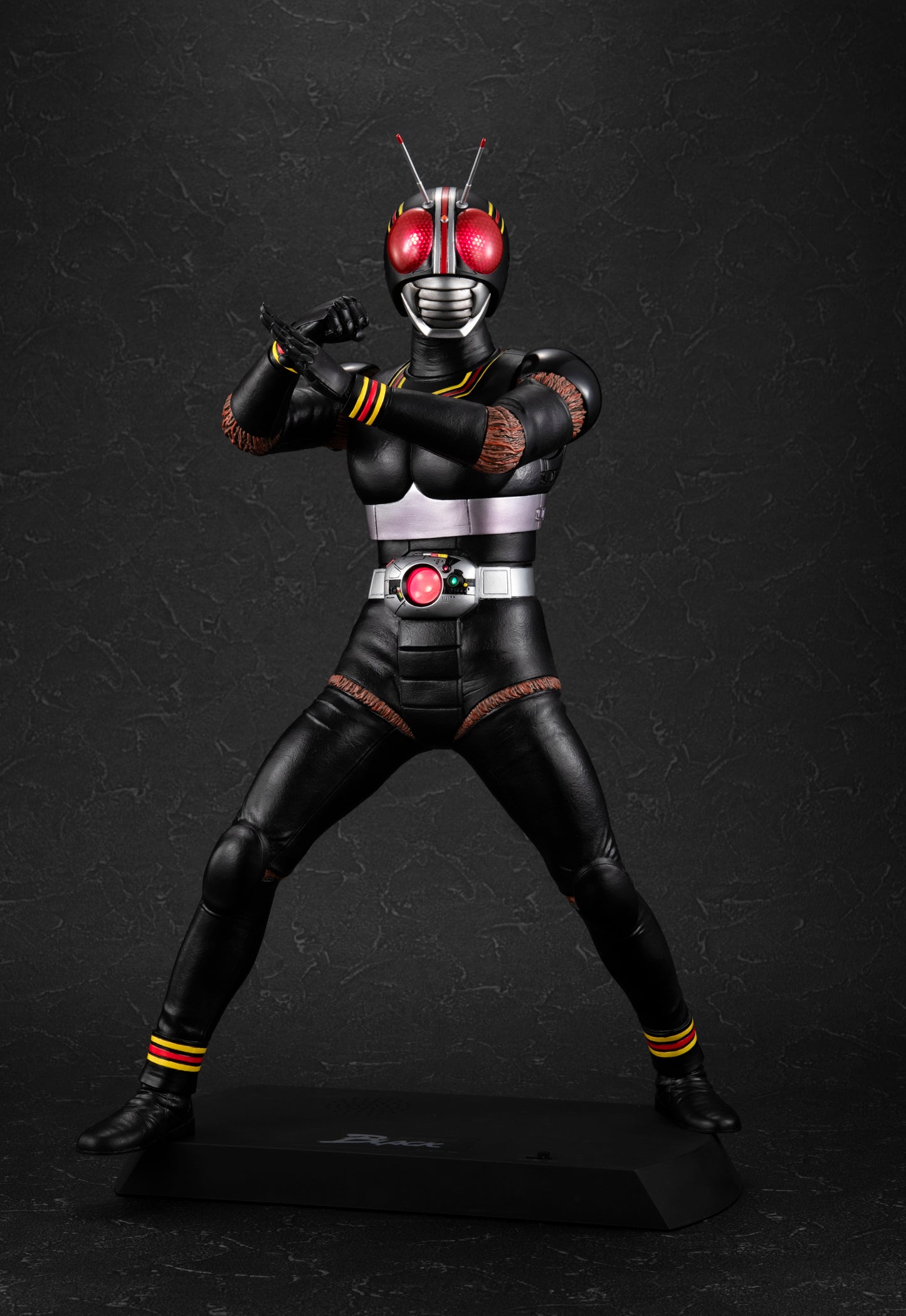 PRE ORDER – ULTIMATE ARTICLE KAMEN RIDER BLACK