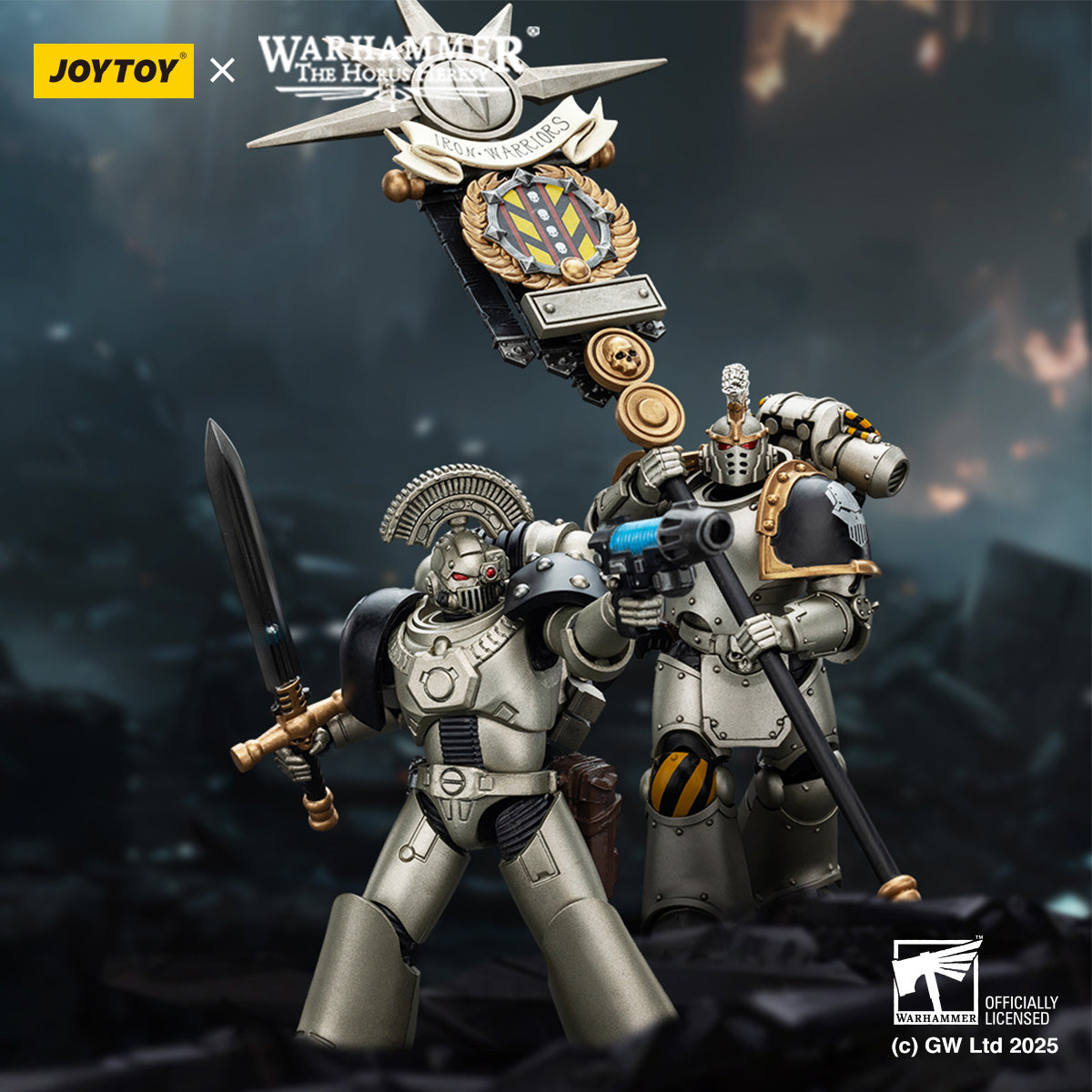 PRE ORDER – 1/18 JOYTOY IRON WARRIORS MKVI TACTICAL SERGEANT WITH POWER SWORD AND PLASMA PISTOL