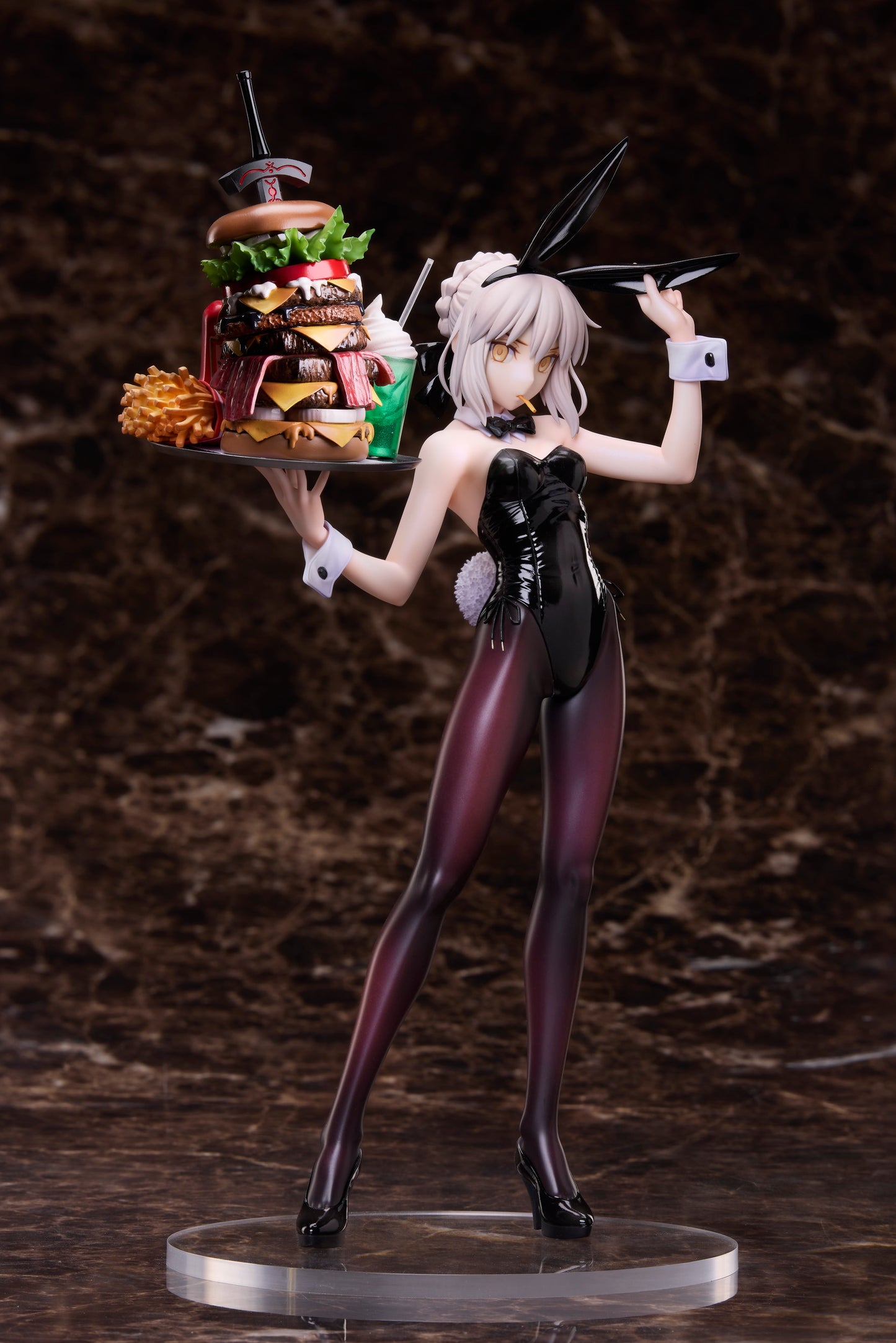 PRE ORDER – 1/7 FATE / GRAND ORDER SABER / ALTRIA PENDRAGON (ALTER) BUNNY VER