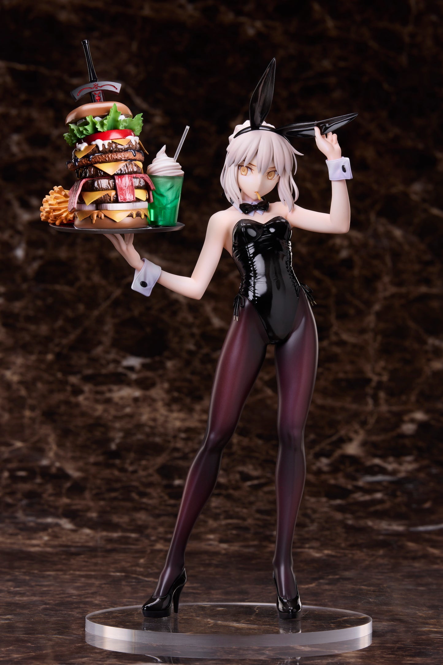 PRE ORDER – 1/7 FATE / GRAND ORDER SABER / ALTRIA PENDRAGON (ALTER) BUNNY VER
