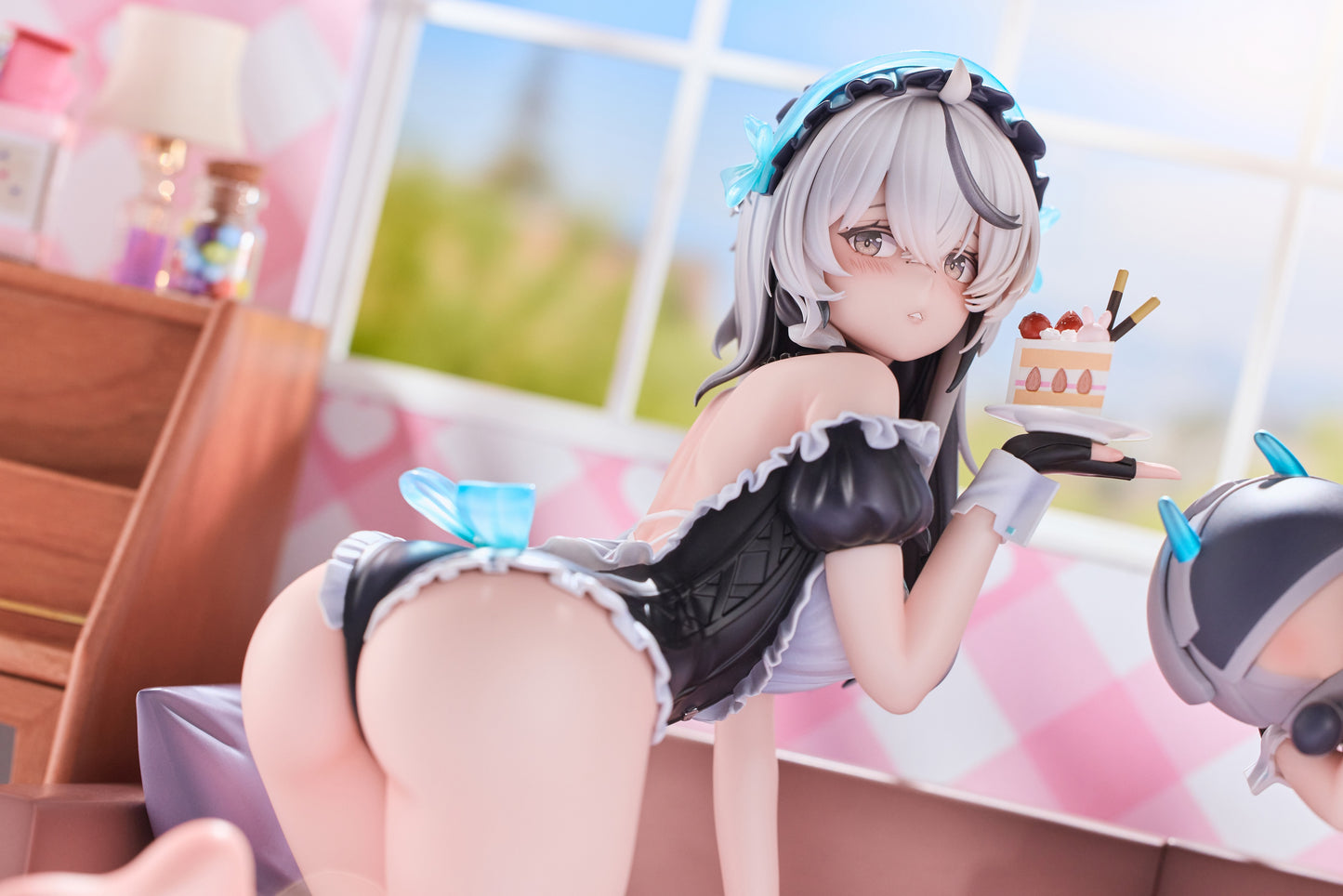 PRE ORDER – 1/6 SNOWBREAK CONTAINMENT ZONE - CHERNO & MEURSAULT APPRENTICE MAID VER. DELUXE EDITION