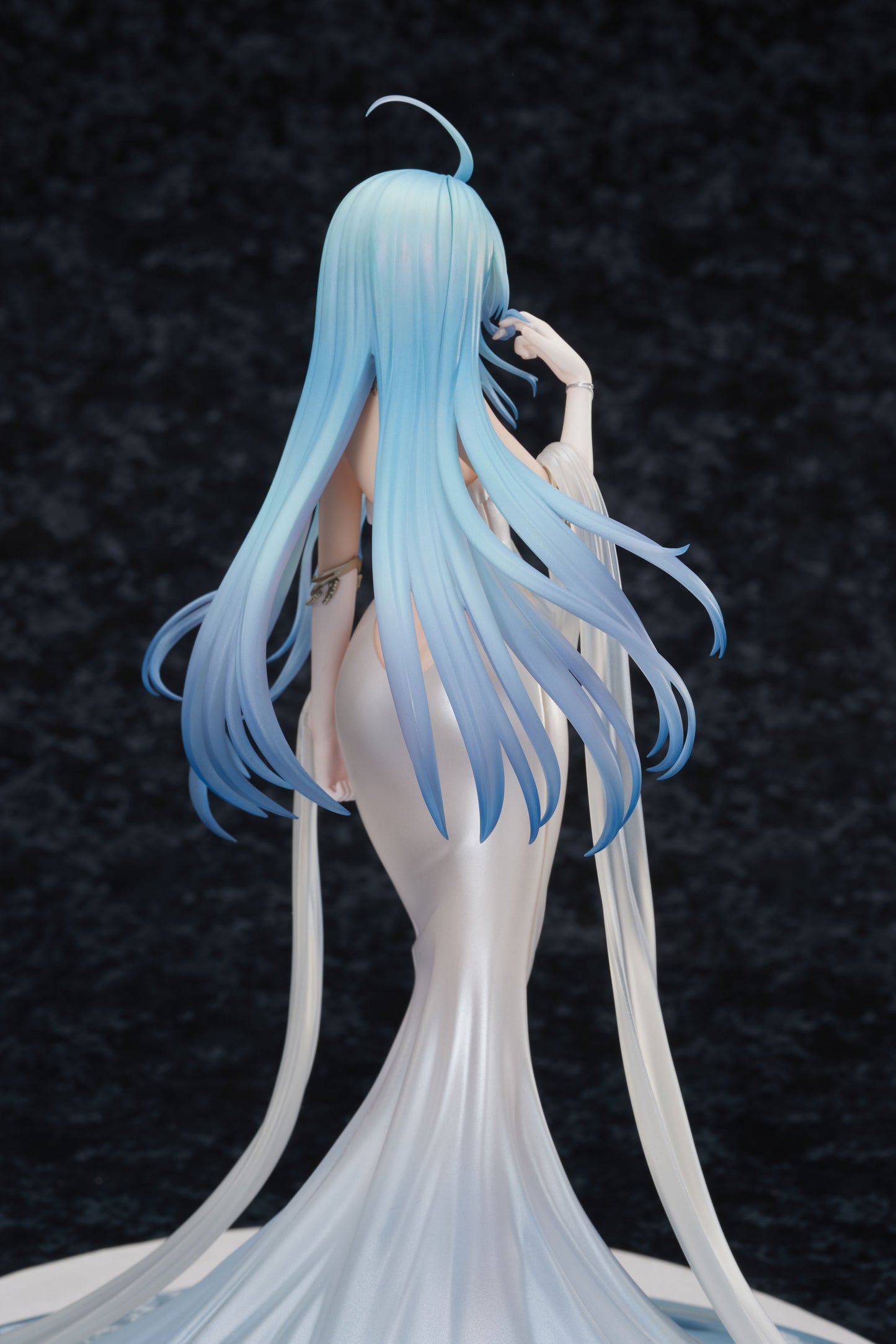 PRE ORDER – 1/7 AZUR LANE - HELENA MIRACLE IN WHITE VER.