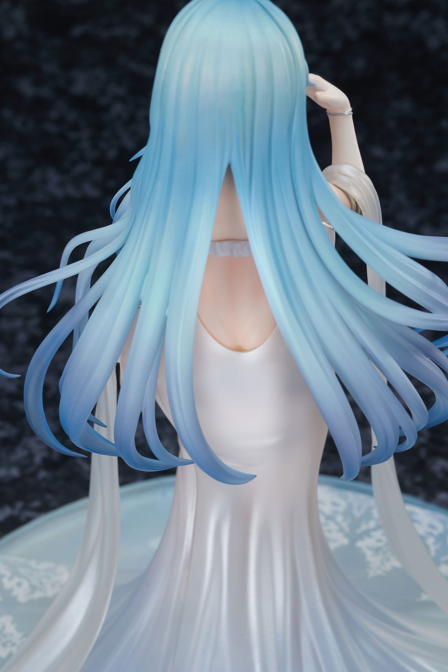 PRE ORDER – 1/7 AZUR LANE - HELENA MIRACLE IN WHITE VER.