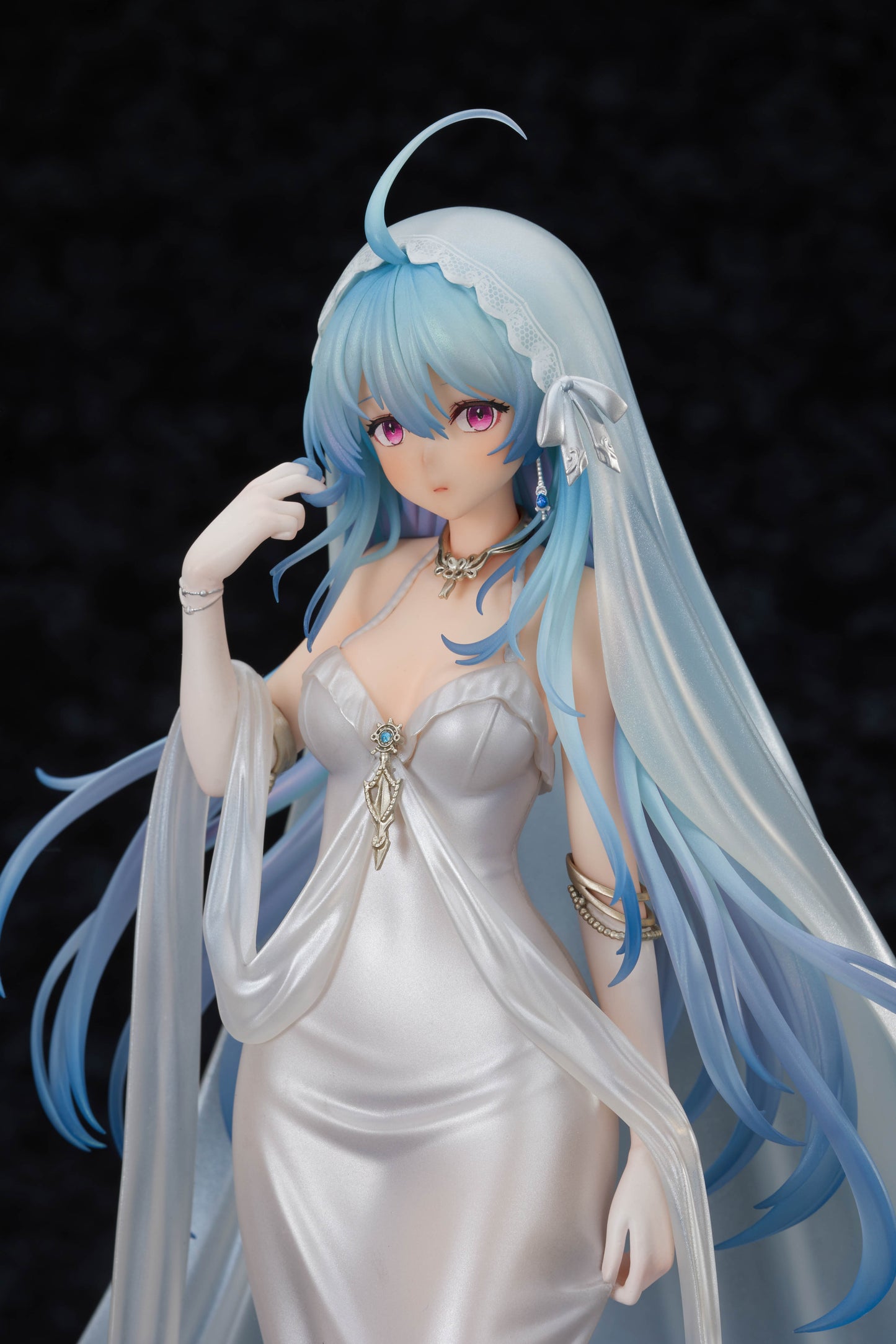 PRE ORDER – 1/7 AZUR LANE - HELENA MIRACLE IN WHITE VER.