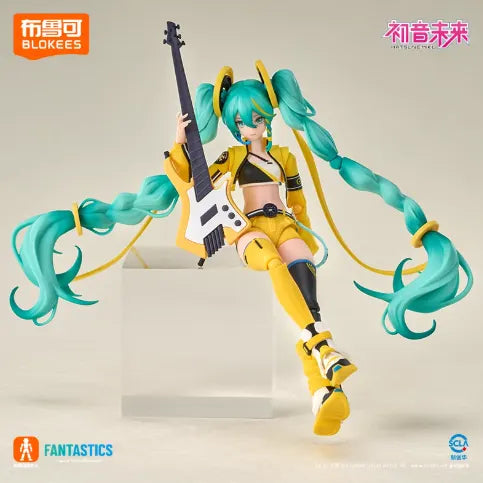 PRE ORDER – PIAPRO CHARACTERS - MIKU VIVID ECHOES MODEL KIT