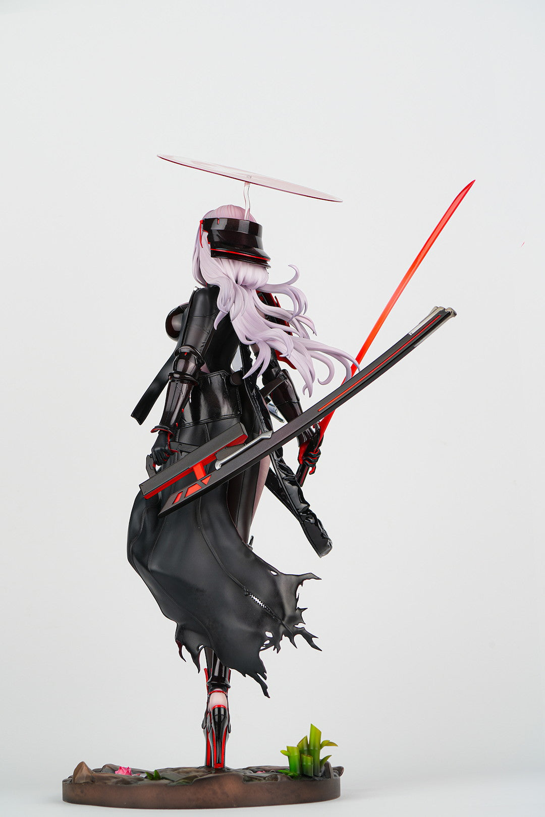 PRE ORDER – 1/4 GODDESS OF VICTORY: NIKKE - SCARLET : BLACK SHADOW