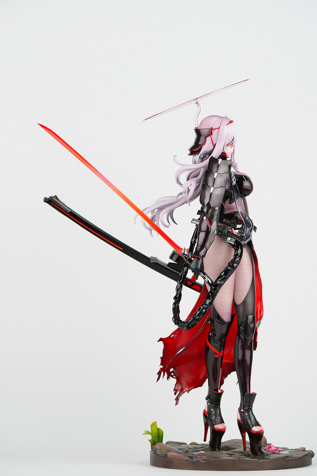 PRE ORDER – 1/4 GODDESS OF VICTORY: NIKKE - SCARLET : BLACK SHADOW