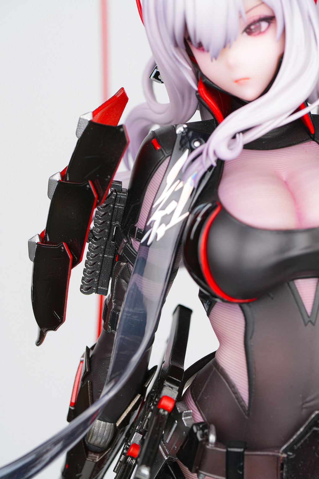 PRE ORDER – 1/4 GODDESS OF VICTORY: NIKKE - SCARLET : BLACK SHADOW