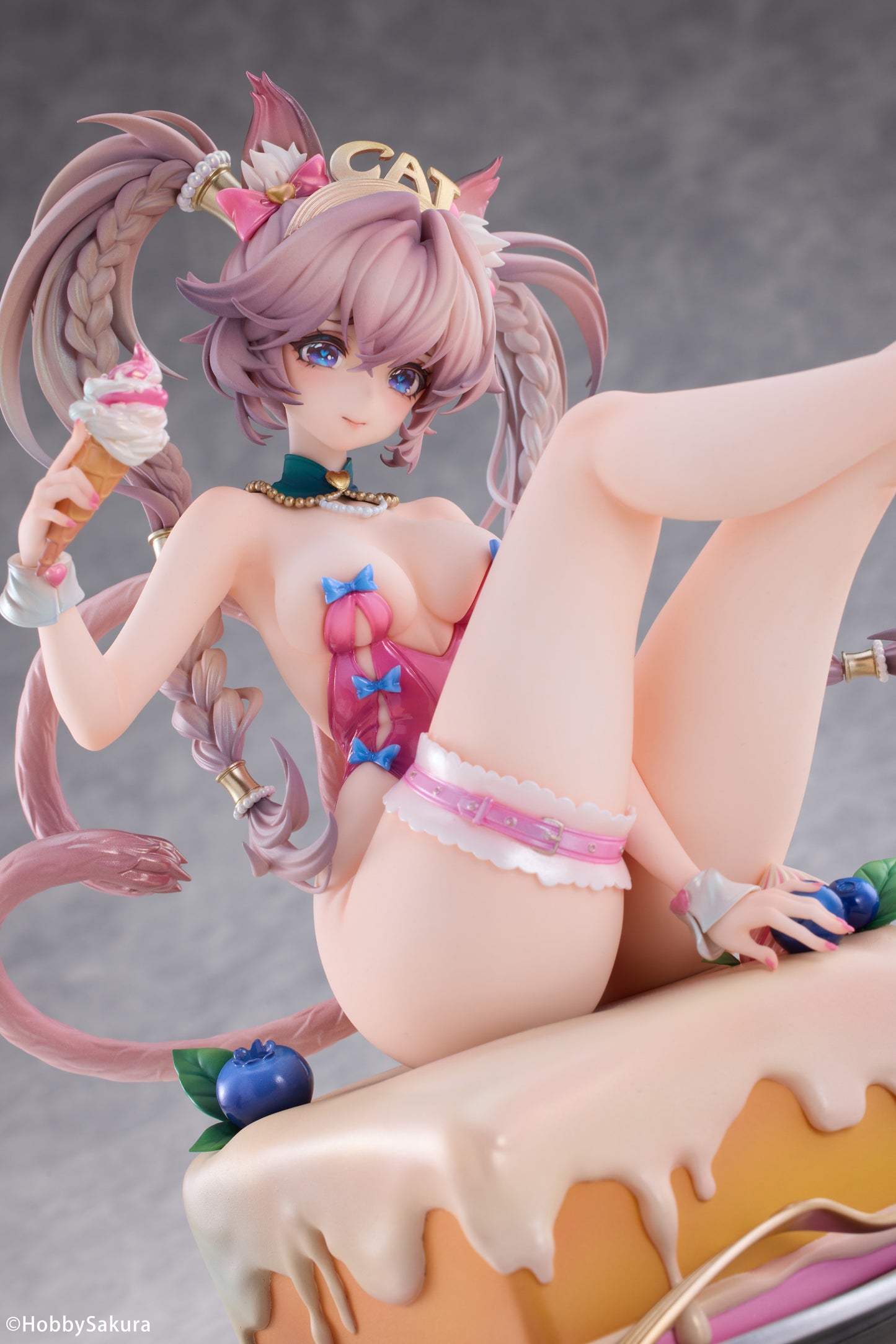 PRE ORDER – SWEET CAT ILLUSTRATION BY TUZHATE DELUXE EDITION