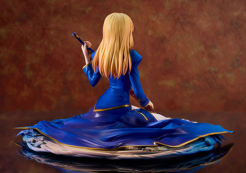 PRE ORDER – 1/7 FATE / STAY NIGHT - SABER - GARDEN OF AVALON