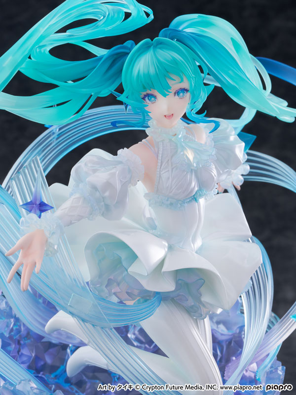 PRE ORDER – 1/7 HATSUNE MIKU - CRYSTAL DRESS VER.