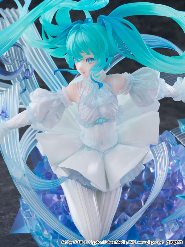 PRE ORDER – 1/7 HATSUNE MIKU - CRYSTAL DRESS VER.