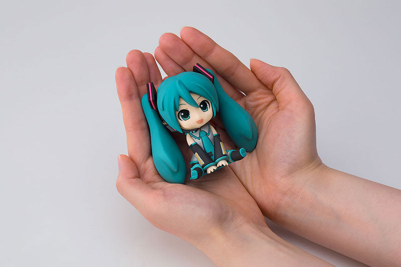 PRE ORDER – NENDOROID PLUS: HATSUNE MIKU RUBBER MASCOT
