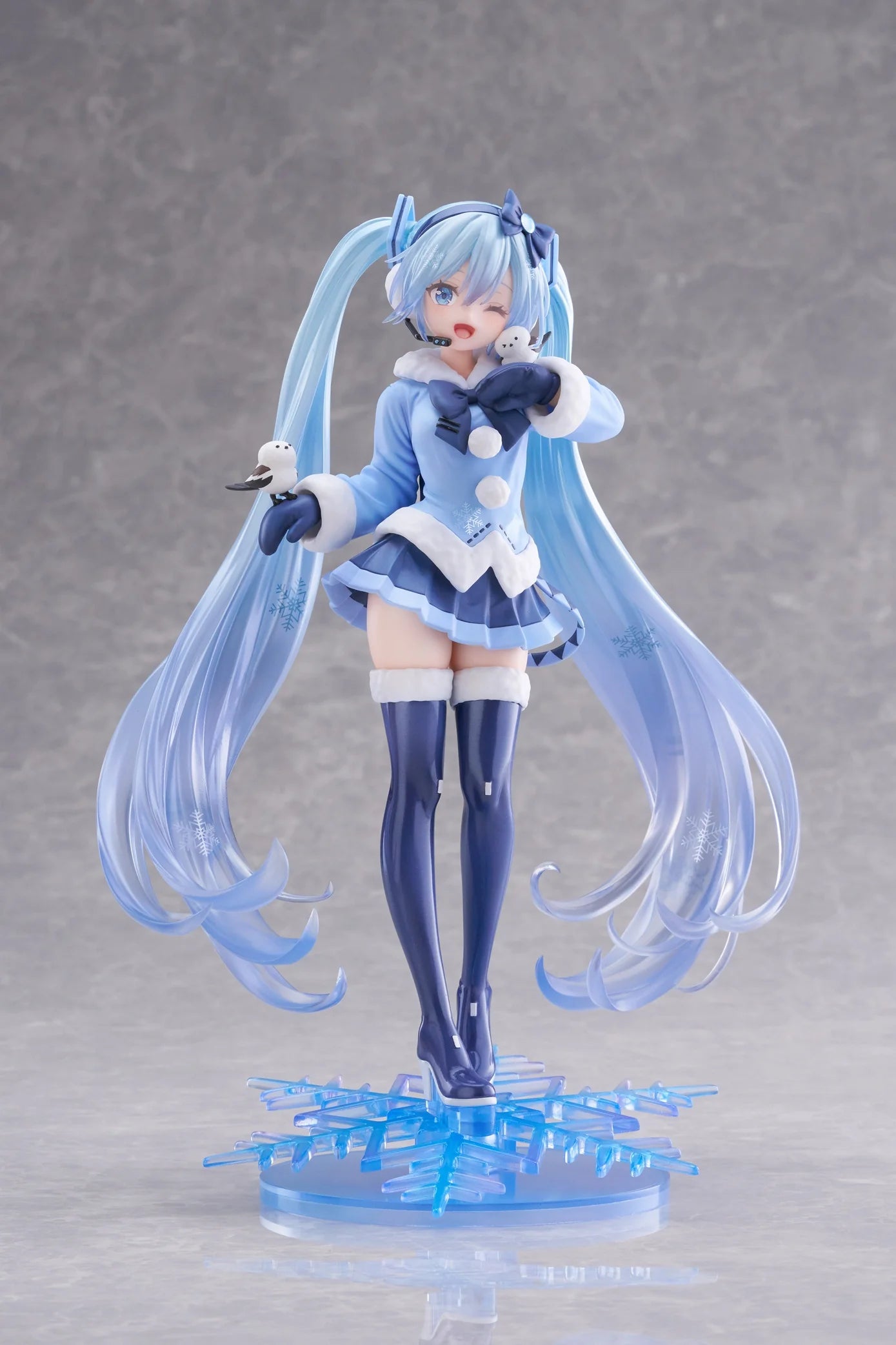 BACK ORDER – SNOW MIKU AMP+ FIGURE - SNOW MIKU ALL STARS 2012VER.