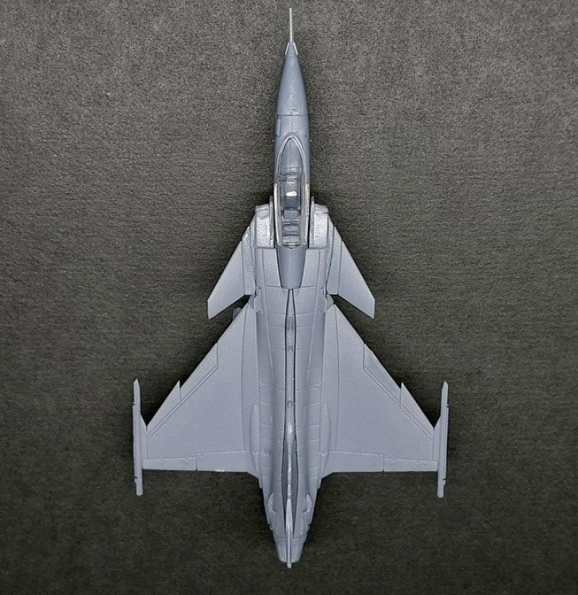 PRE ORDER – 1/144 JAS39 GRIPEN PLASTIC MODEL KIT (RENEWAL EDITION)