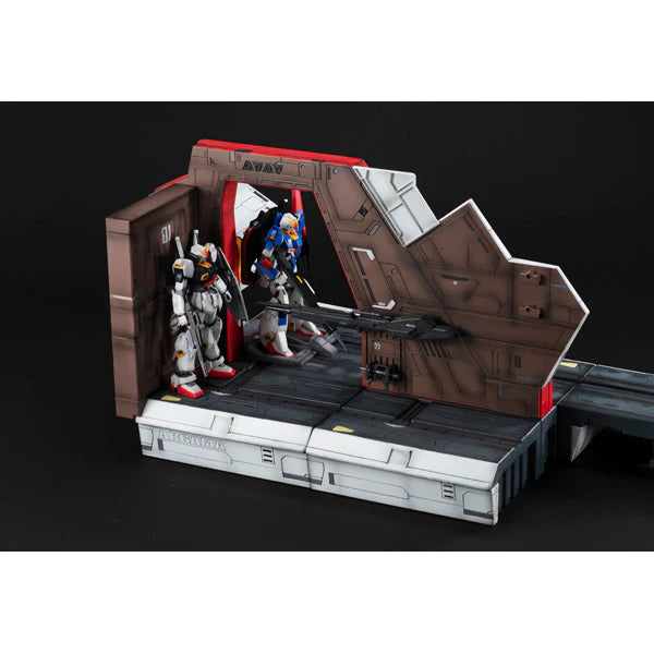PRE ORDER – 1/144 HG SERIES - REALISTIC MODEL SERIES: MOBILE SUIT Z GUNDAM - NAHEL ARGAMA CATAPULT DECK - 40TH ANNIVERSARY EDITION