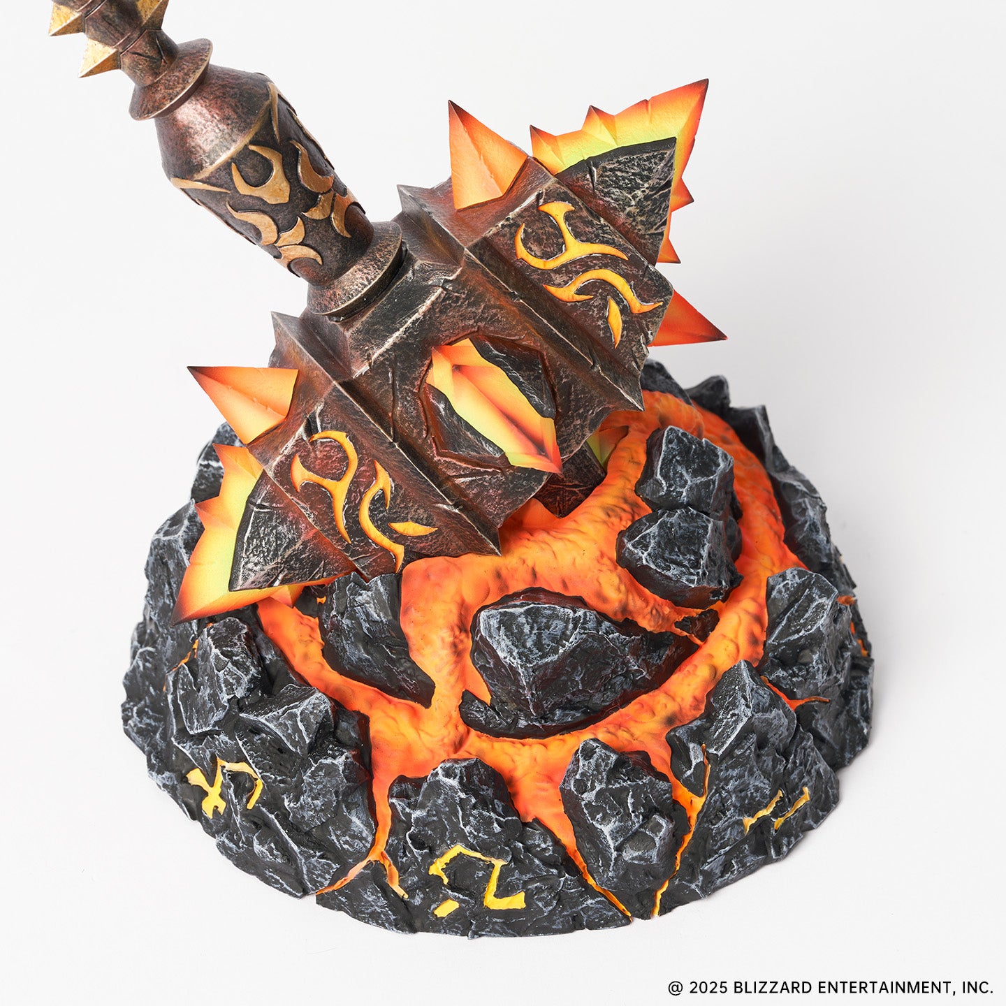 PRE ORDER – BLIZZARD OFFICIAL MERCHANDISE WORLD OF WARCRAFT: SULFURAS LIGHT-UP COLLECTIBLE FIGURE BLZ012