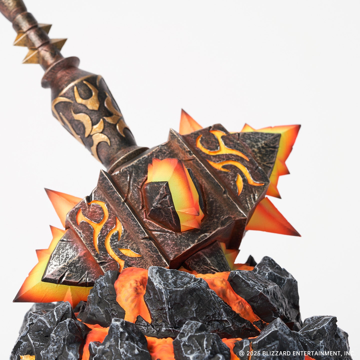PRE ORDER – BLIZZARD OFFICIAL MERCHANDISE WORLD OF WARCRAFT: SULFURAS LIGHT-UP COLLECTIBLE FIGURE BLZ012