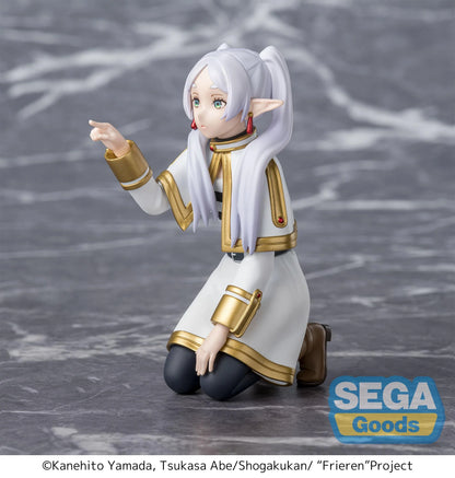 PRE ORDER – FRIEREN: BEYOND JOURNEY'S END - PM PERCHING FIGURE - FRIEREN ~ FRIEREN POKING SOMETHING