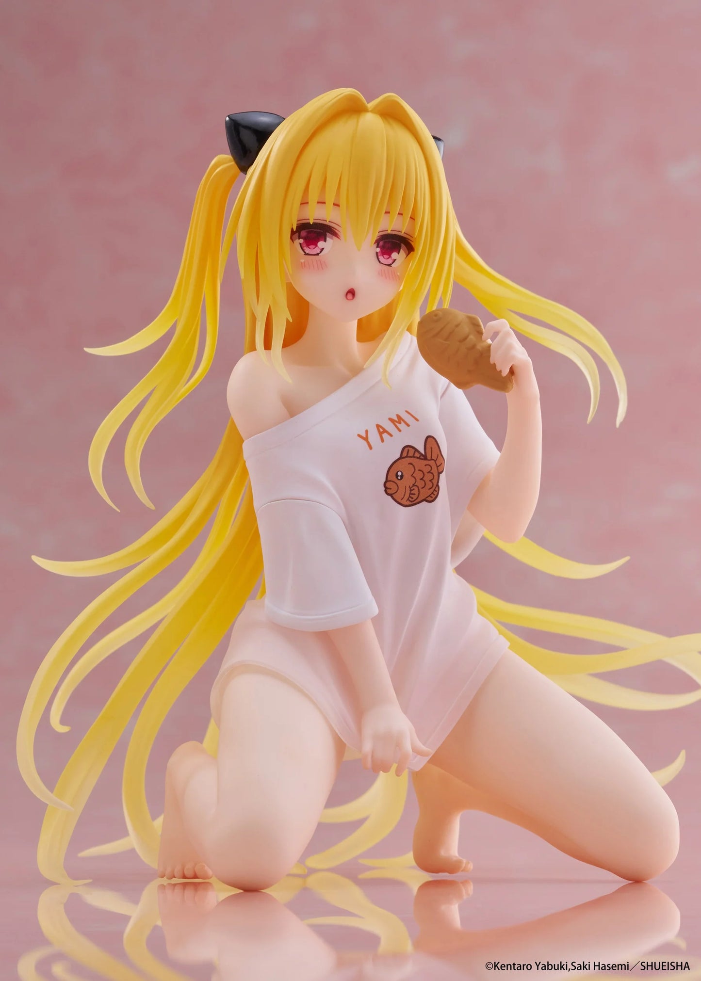 PRE ORDER – TO LOVE-RU DARKNESS DESKTOP CUTE FIGURE - GOLDEN DARKNESS (ROOMWEAR VER.)