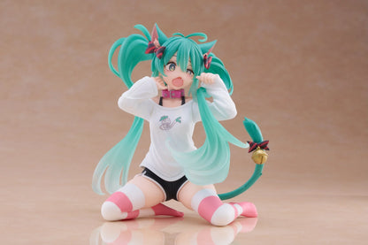 PRE ORDER – HATSUNE MIKU DESKTOP CUTE FIGURE ( CAT EAR T-SHIRT VER. )