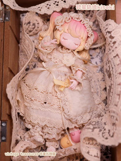 PRE ORDER – VINTAGE TREASURES - ANTIQUE GIFT BOX (SET OF 8)