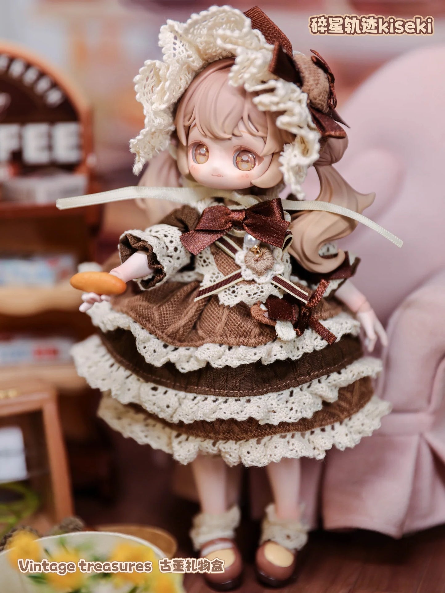 PRE ORDER – VINTAGE TREASURES - ANTIQUE GIFT BOX (SET OF 8)