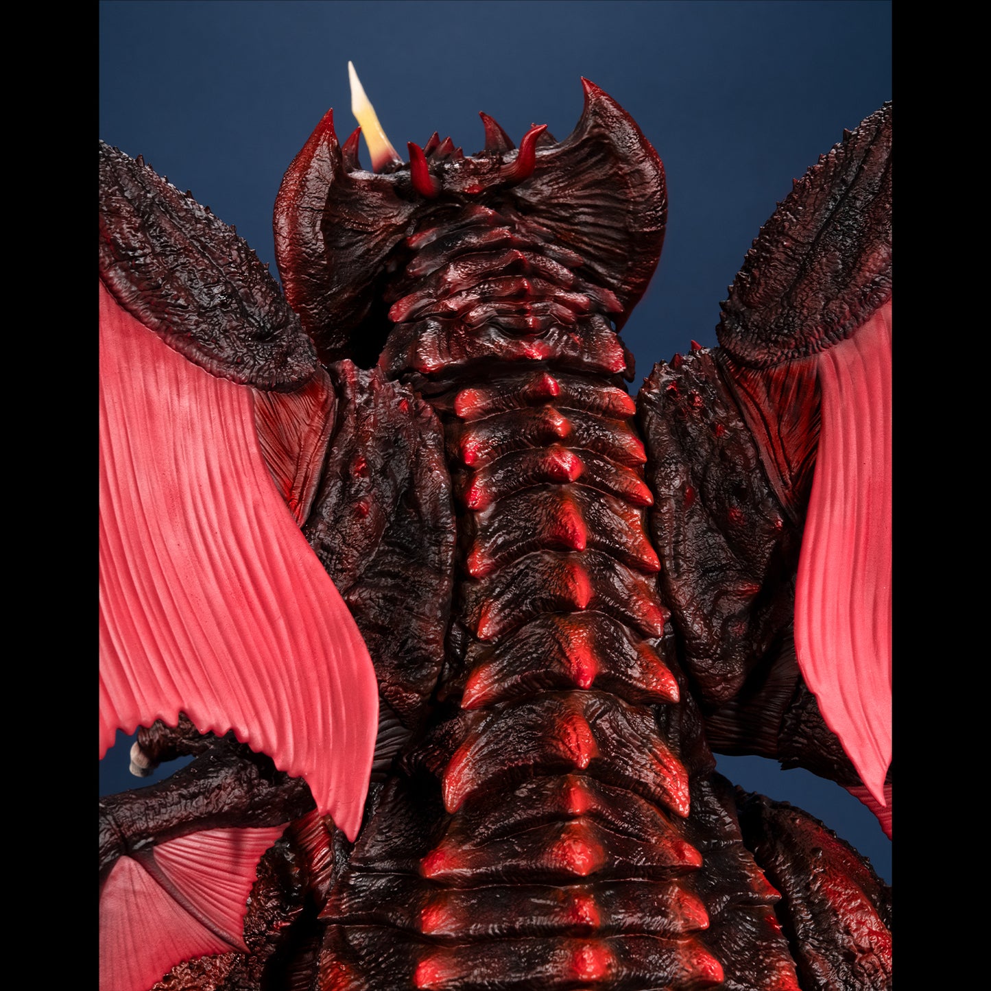 PRE ORDER – UA MONSTERS DESTOROYAH (PERFECT FORM)