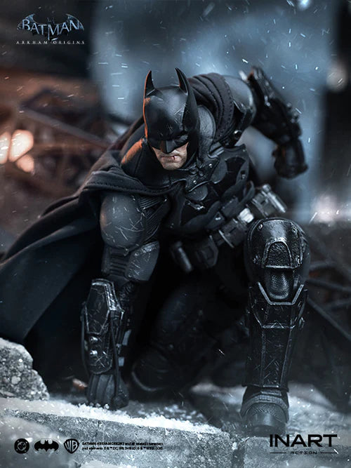 PRE ORDER – BATMAN: ARKHAM ORIGINS – BATMAN (BATTLE DAMAGED VERSION) ACTION FIGURE