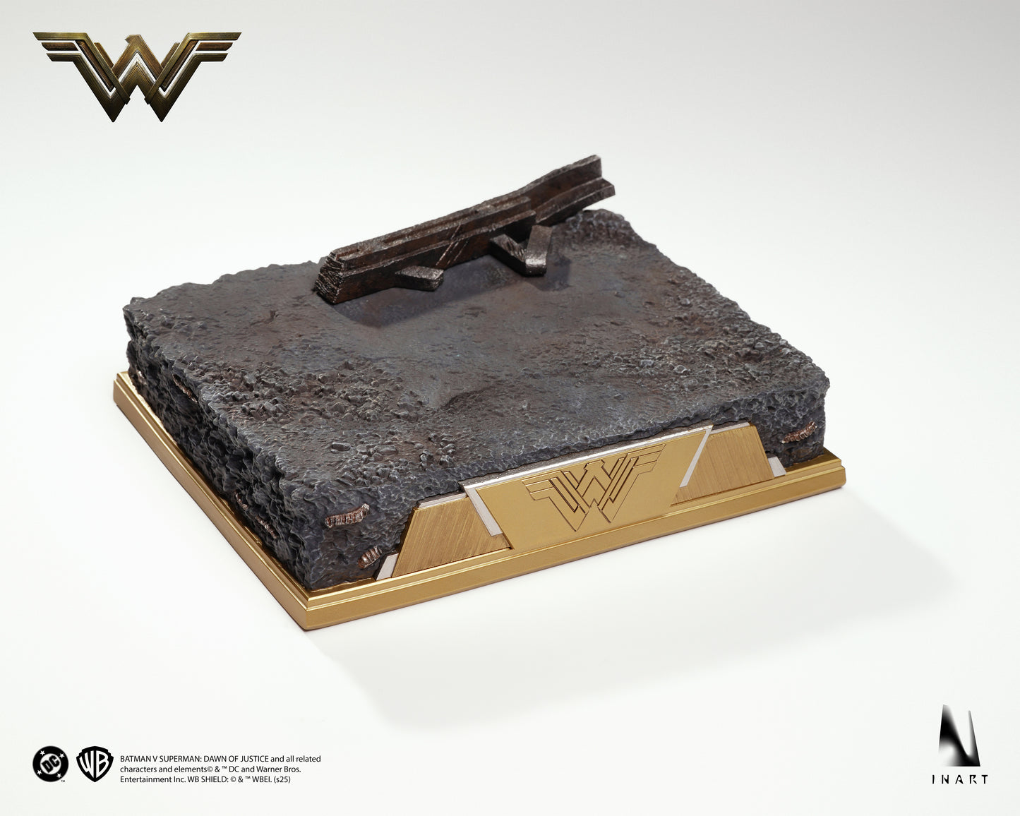 PRE ORDER – 1/6 BATMAN V SUPERMAN: DAWN OF JUSTICE WONDER WOMAN COLLECTIBLE FIGURE AG A023