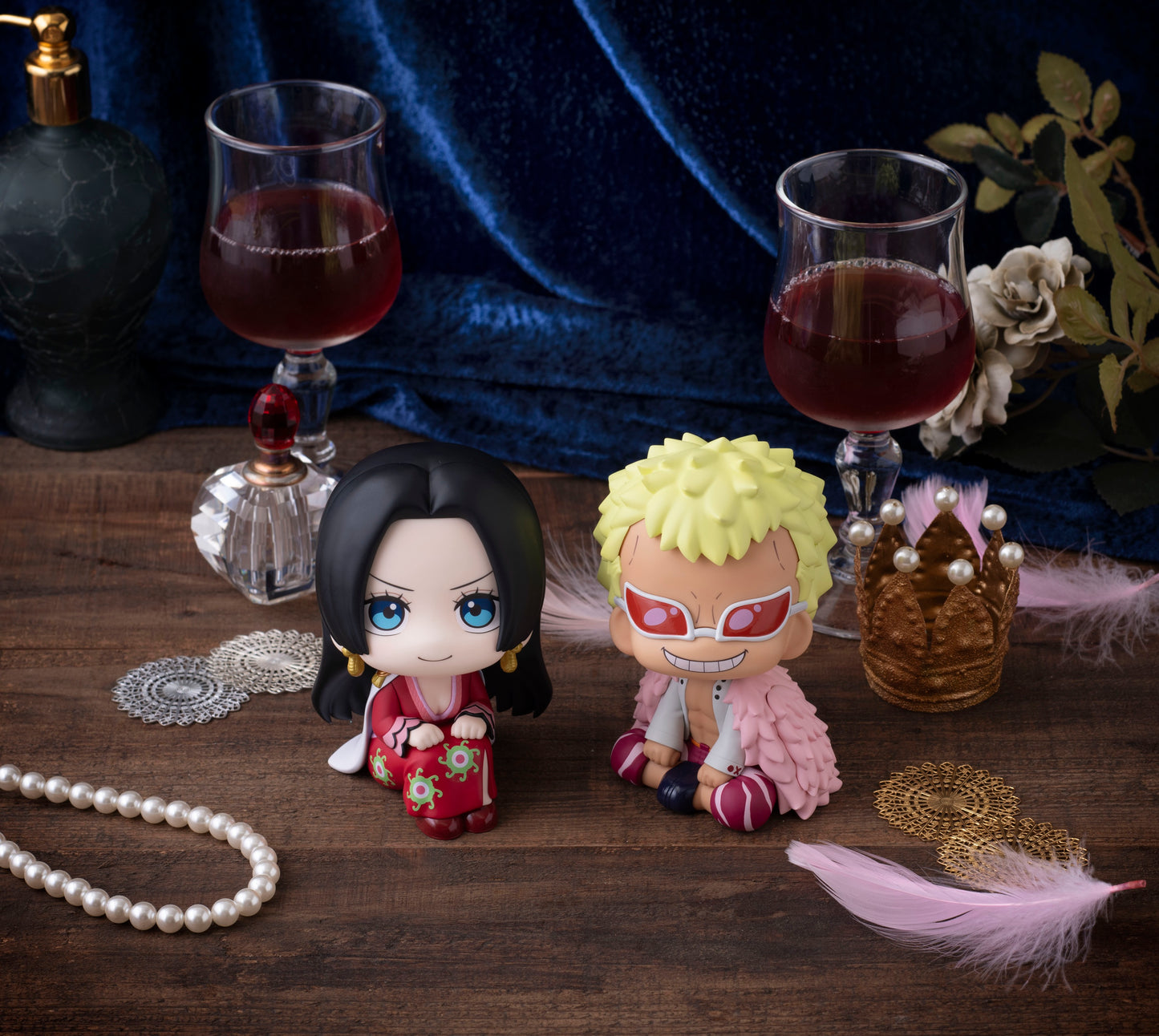 PRE ORDER – LOOKUP ONE PIECE - BOA HANCOCK & DONQUIXOTE DOFLAMINGO SET [WITH GIFT]