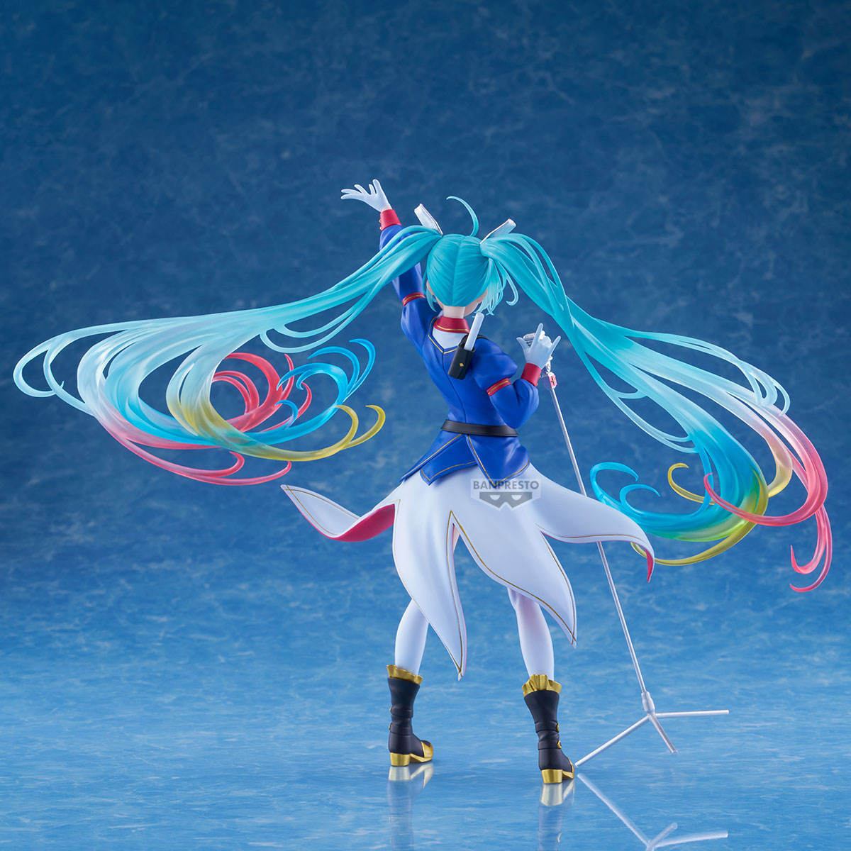 BACK ORDER – GUNDAM 45TH×HATSUNE MIKU BANPRESTO EVOLVE - GUNDAM COLLABORATION - FIGURE