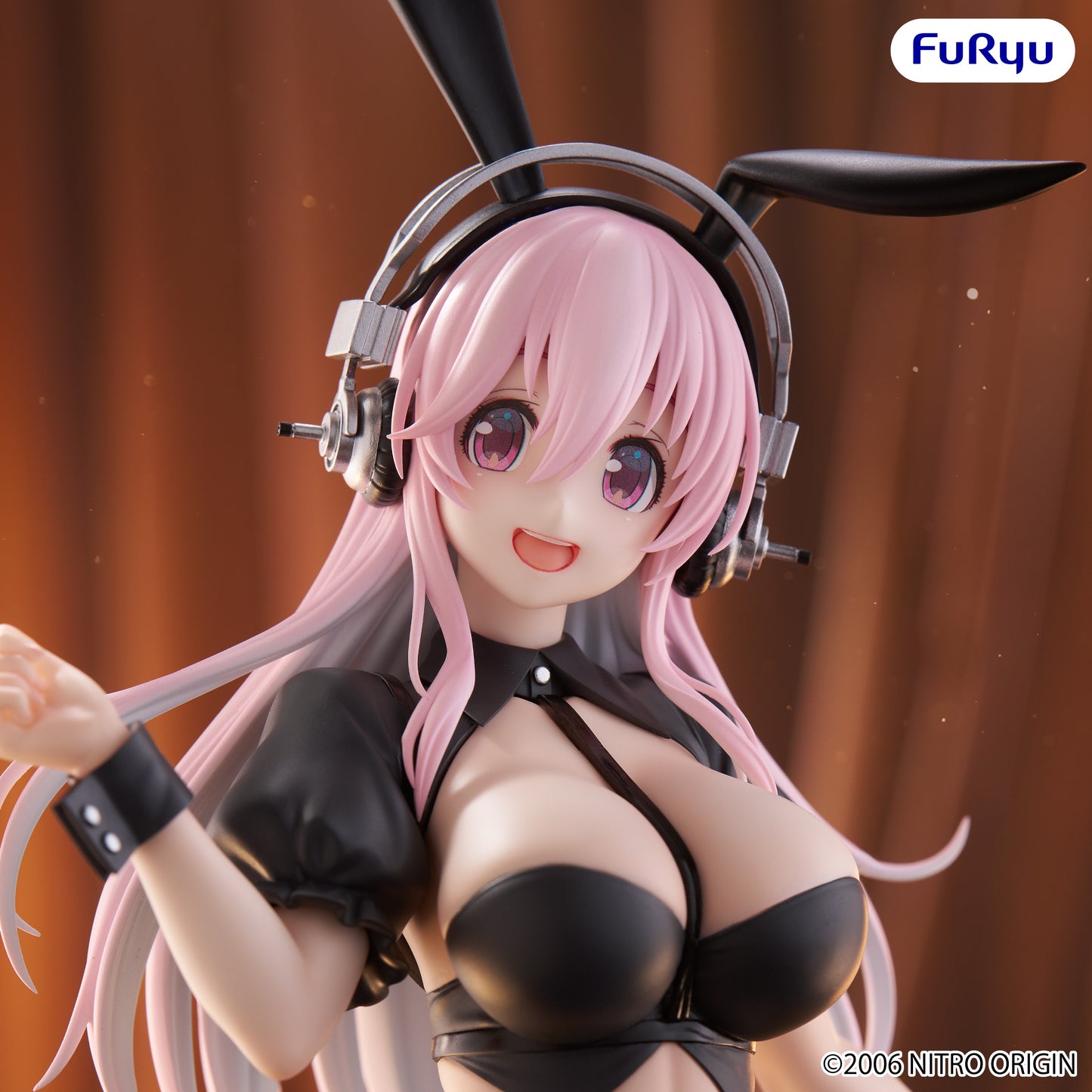 PRE ORDER – SUPER SONICO BICUTE BUNNIES FIGURE - REVERSE BUNNY VER.