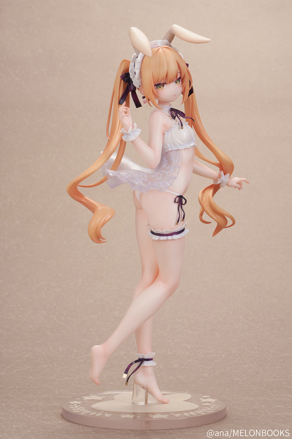 PRE ORDER – 1/6 BUNNY GIRL PIA ILLUSTRATED BY ANA