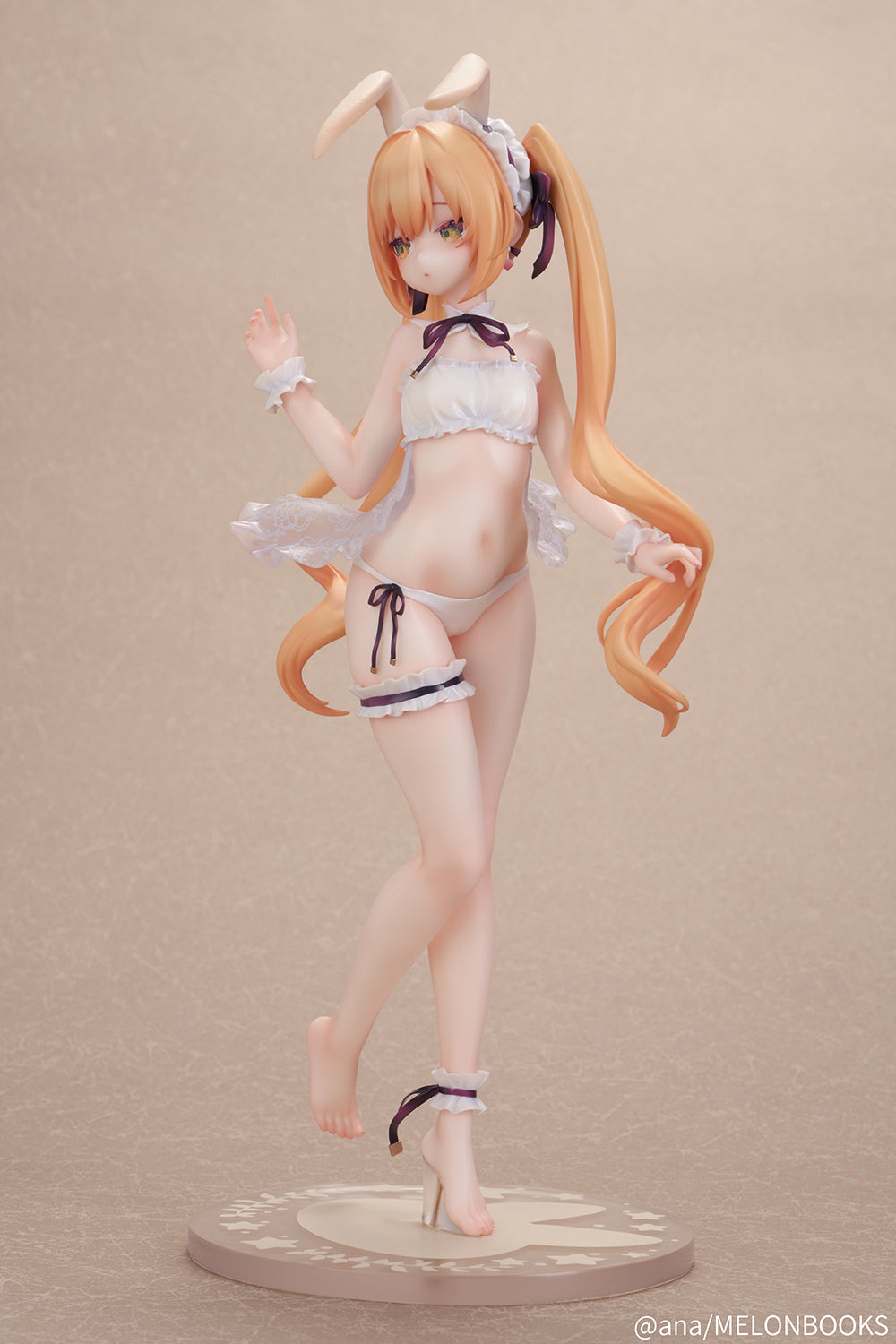 PRE ORDER – 1/6 BUNNY GIRL PIA ILLUSTRATED BY ANA