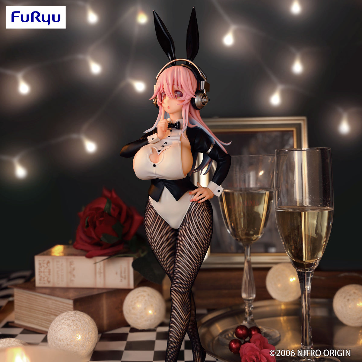 PRE ORDER – SUPER SONICO BICUTE BUNNIES FIGURE - NEWLY DRAWN COSTUME TAILCOAT VER.