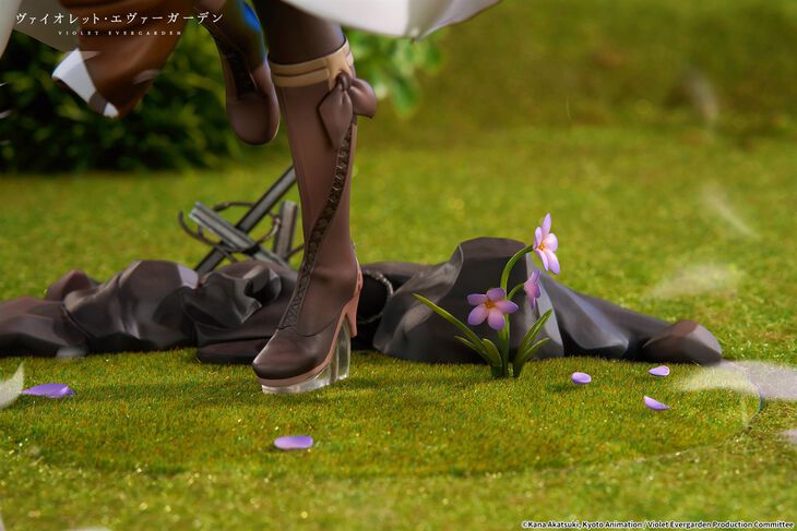PRE ORDER – 1/7 VIOLET EVERGARDEN AUTO MEMORY DOLL VER. PAINTED FIGURE WITH BONUS