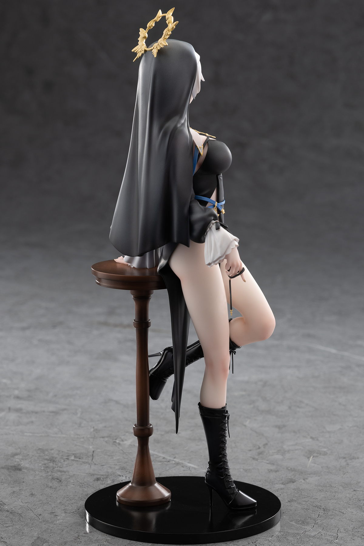 PRE ORDER – 1/6 SISTER ANASTASIA DELUXE EDITION
