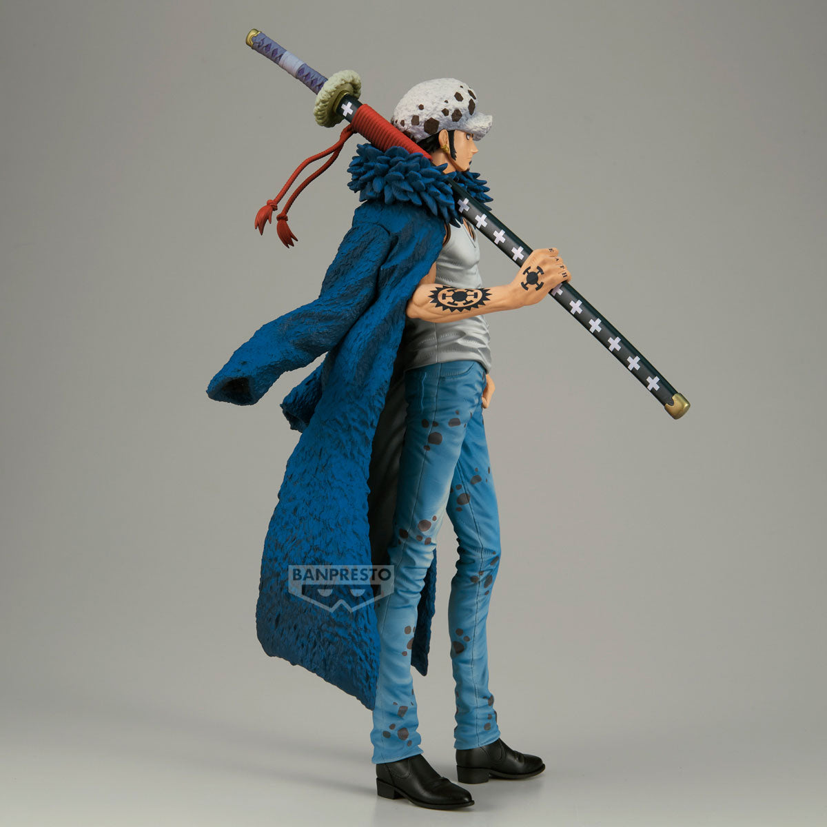 PRE ORDER – (OVERSEA LIMITED) ONE PIECE PREMIUM - TRAFALGAR LAW - [THE BRUSH]