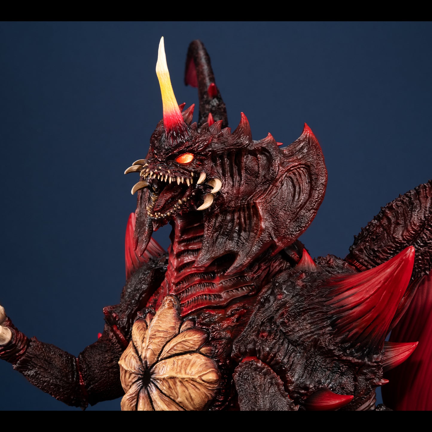 PRE ORDER – UA MONSTERS DESTOROYAH (PERFECT FORM)