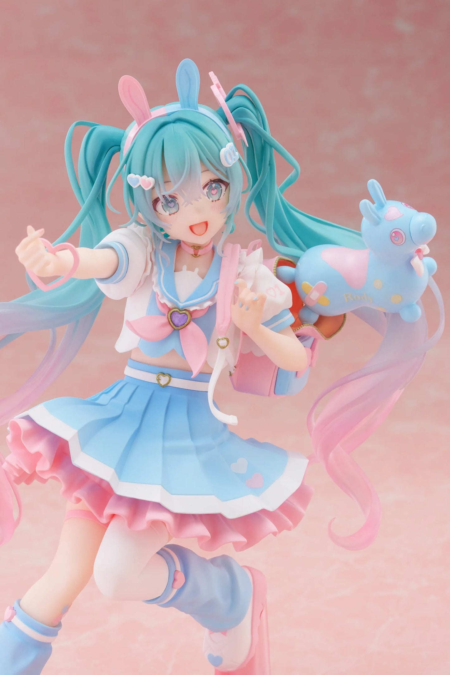 PRE ORDER – TAITO KUJI - HATSUNE MIKU × RODY NEWLEY WRITTEN FIGURE