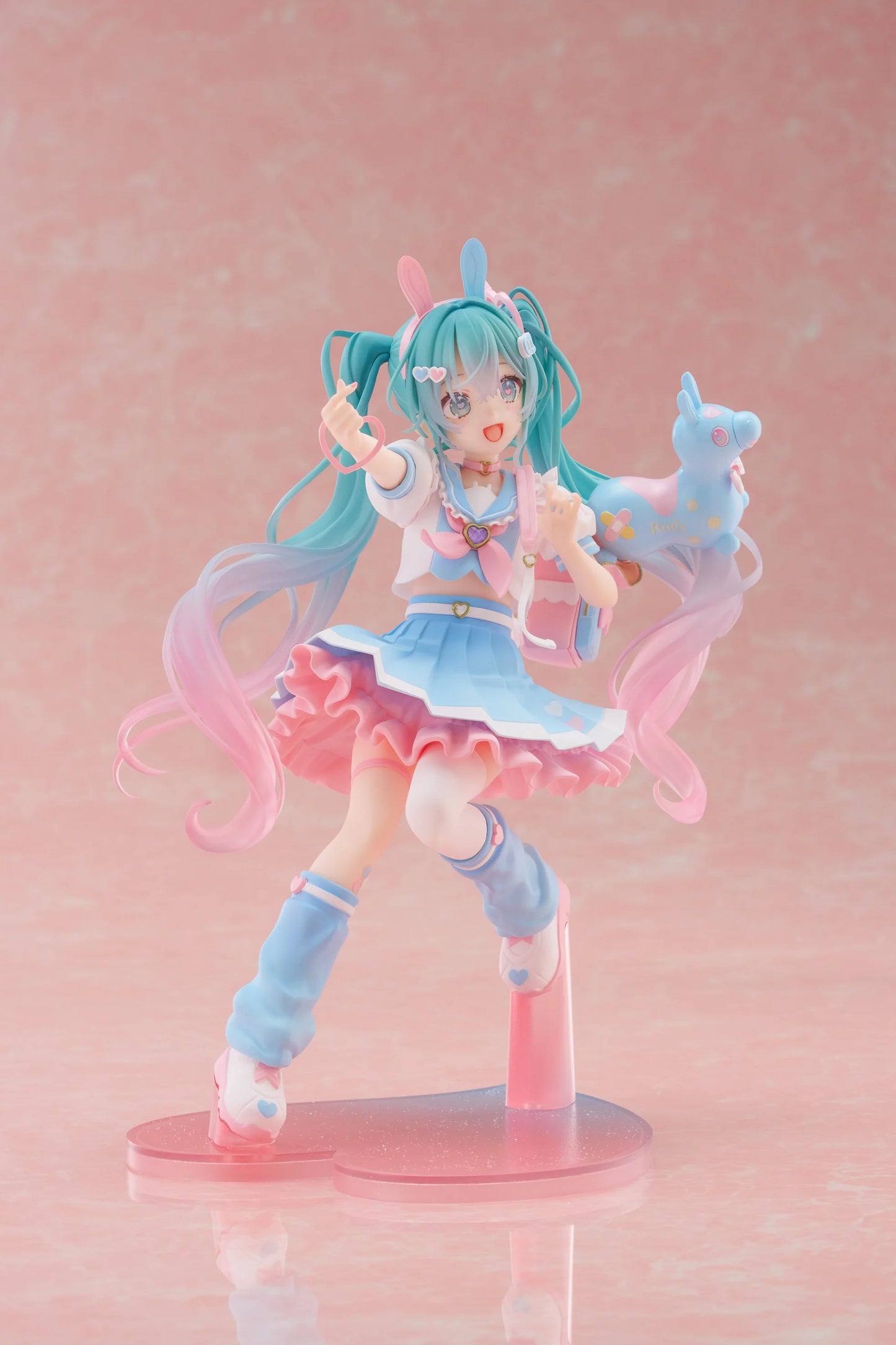 PRE ORDER – TAITO KUJI - HATSUNE MIKU × RODY NEWLEY WRITTEN FIGURE