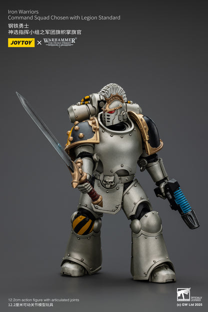 PRE ORDER – 1/18 JOYTOY IRON WARRIORS COMMAND SQUAD CHOSEN WITH LEGION STANDARD