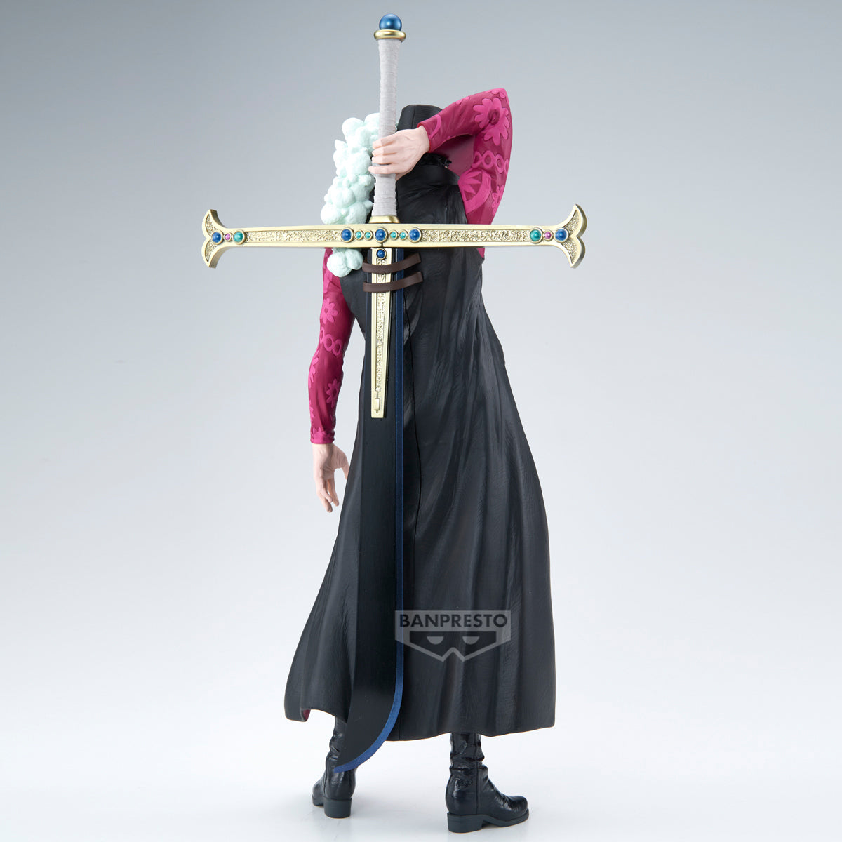 PRE ORDER – ONE PIECE PREMIUM - DRACULE MIHAWK - (THE ANIME)