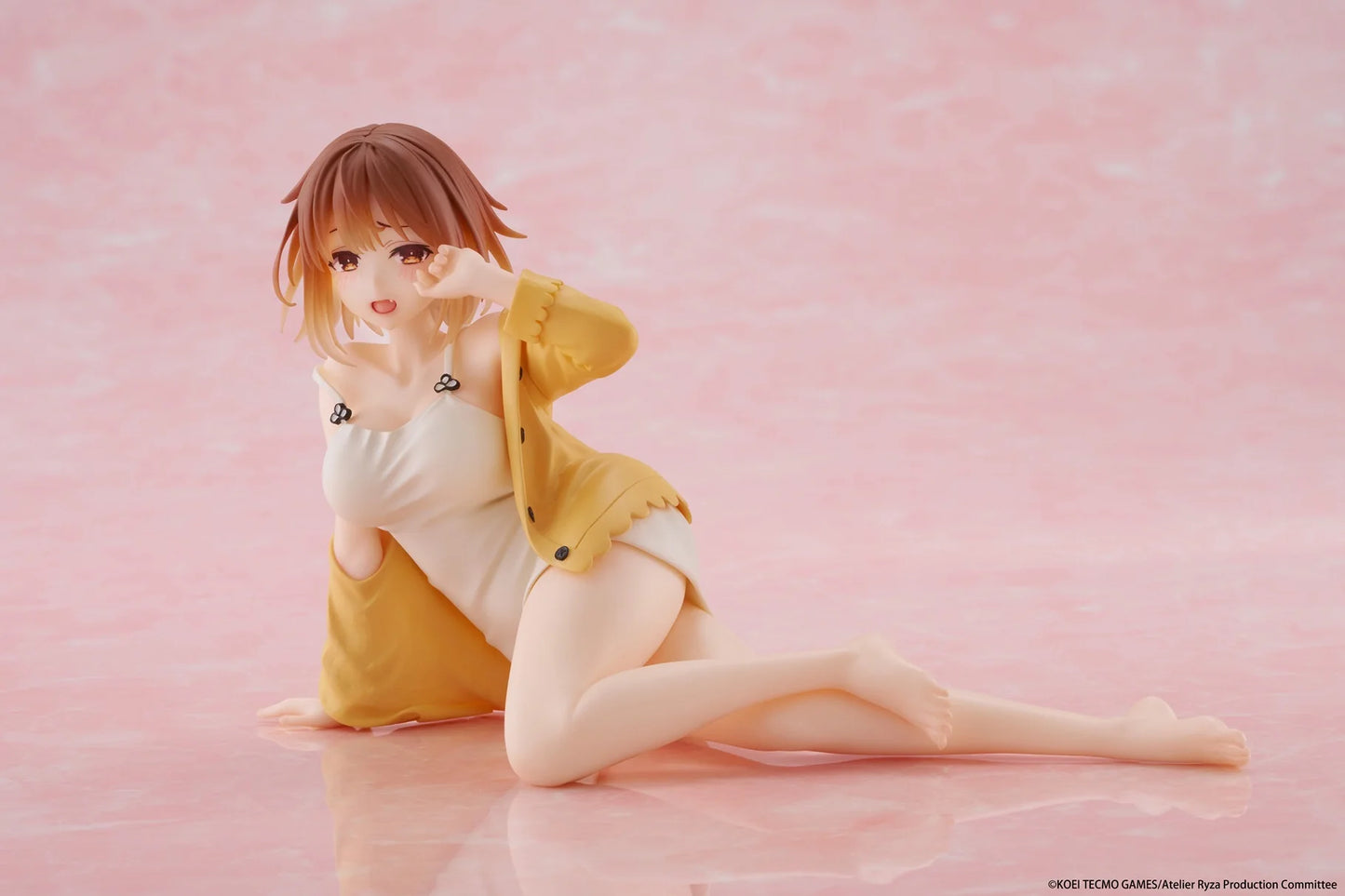 PRE ORDER – ATELIER RYZA: EVER DARKNESS & THE SECRET HIDEOUT DESKTOP CUTE FIGURE - RYZA (NIGHTWEAR VER.) (RERELEASE)