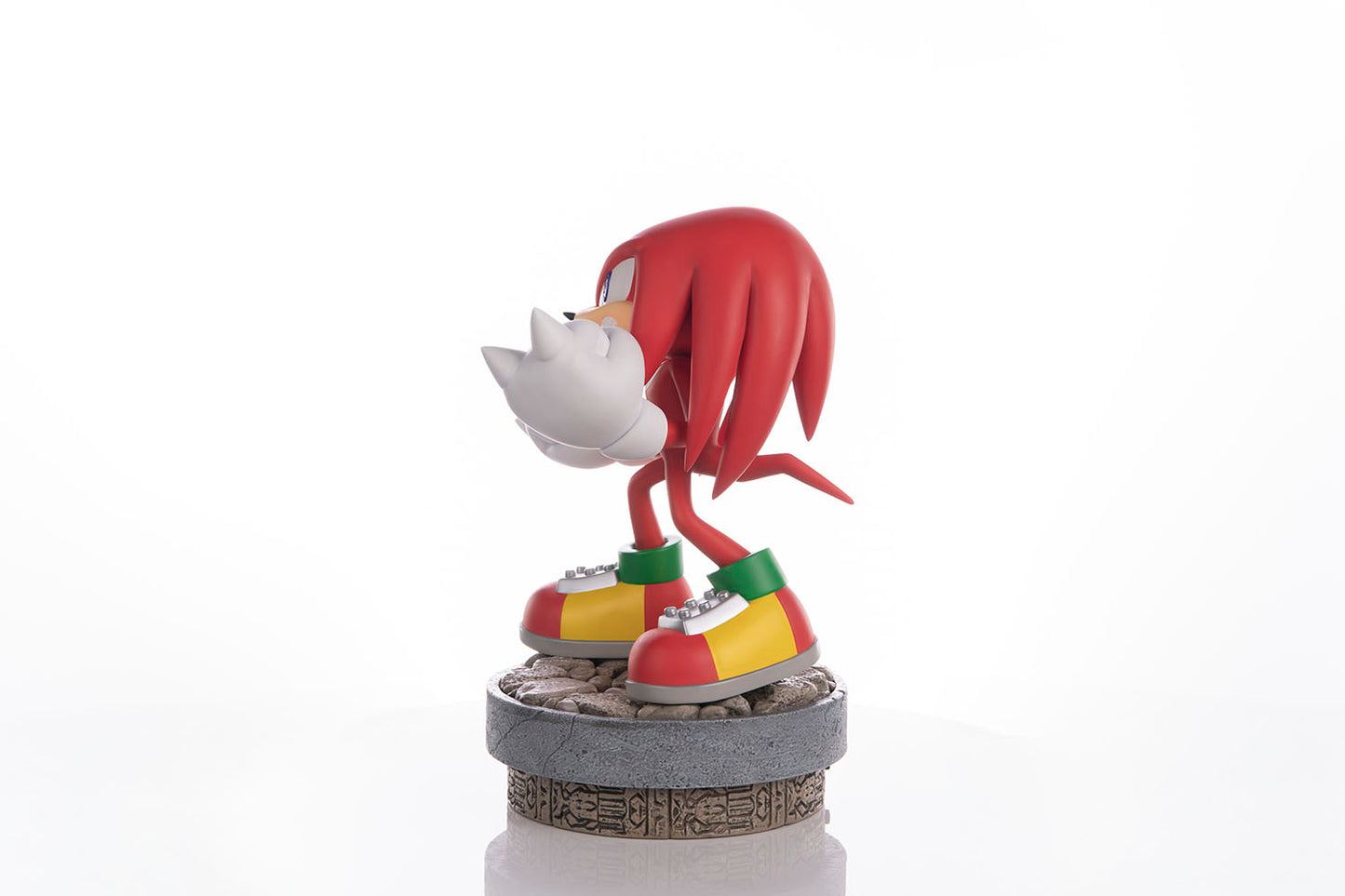 PRE ORDER – SONIC THE HEDGEHOG - MODERN KNUCKLES