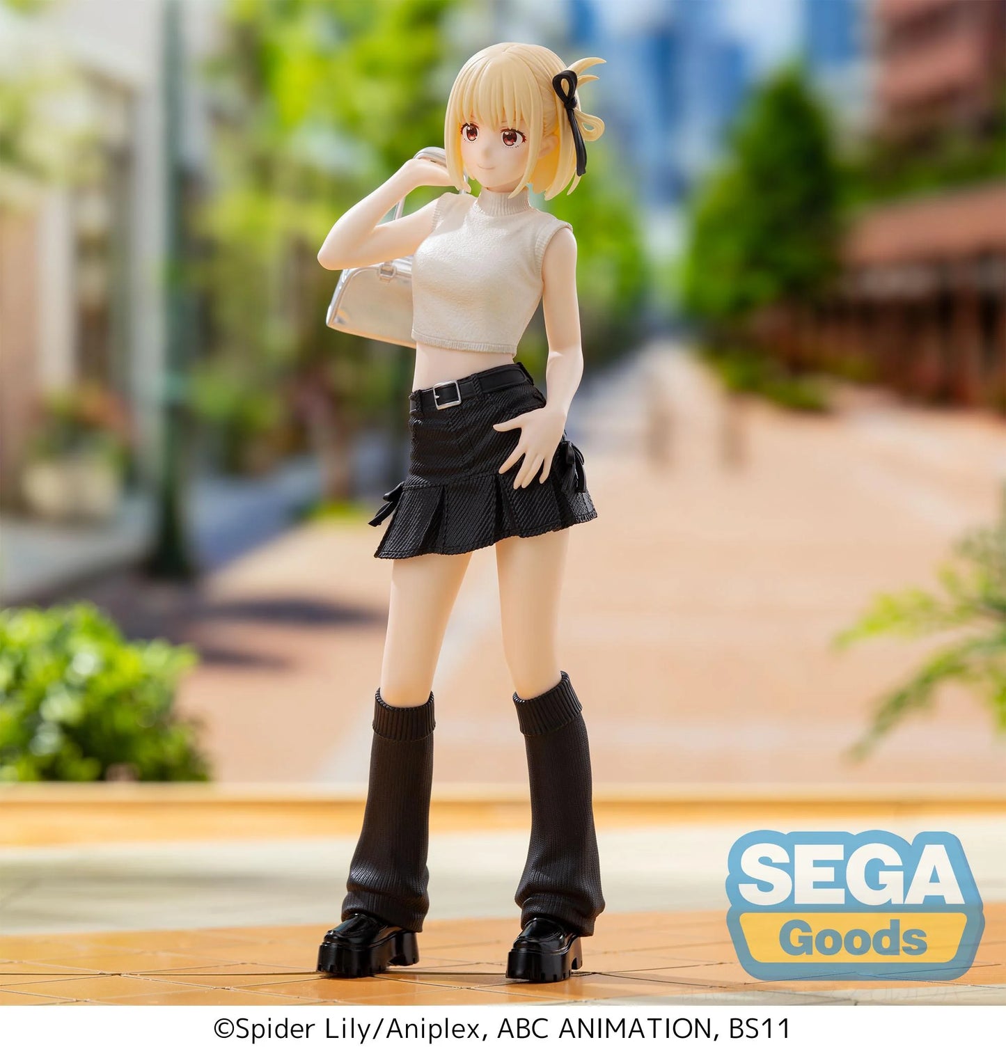 PRE ORDER – LYCORIS RECOIL HIGH PREMIUM FIGURE - CHISATO NISHIKIGI - STREET SNAP