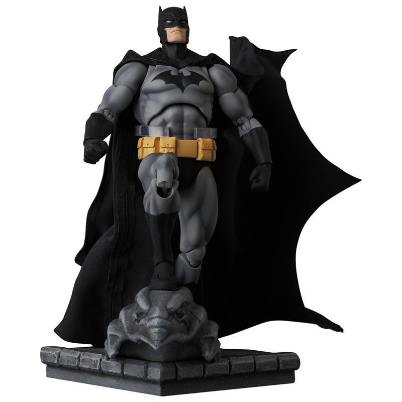 PRE ORDER – MAFEX - BATMAN HUSH BLACK VER. (REISSUE)