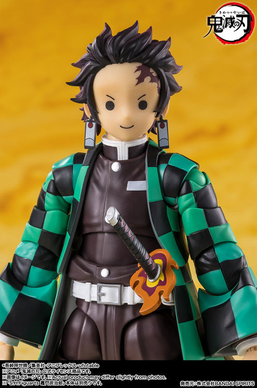 PRE ORDER – S.H.FIGUARTS DEMON SLAYER: KIMETSU NO YAIBA - ZENITSU AGATSUMA
