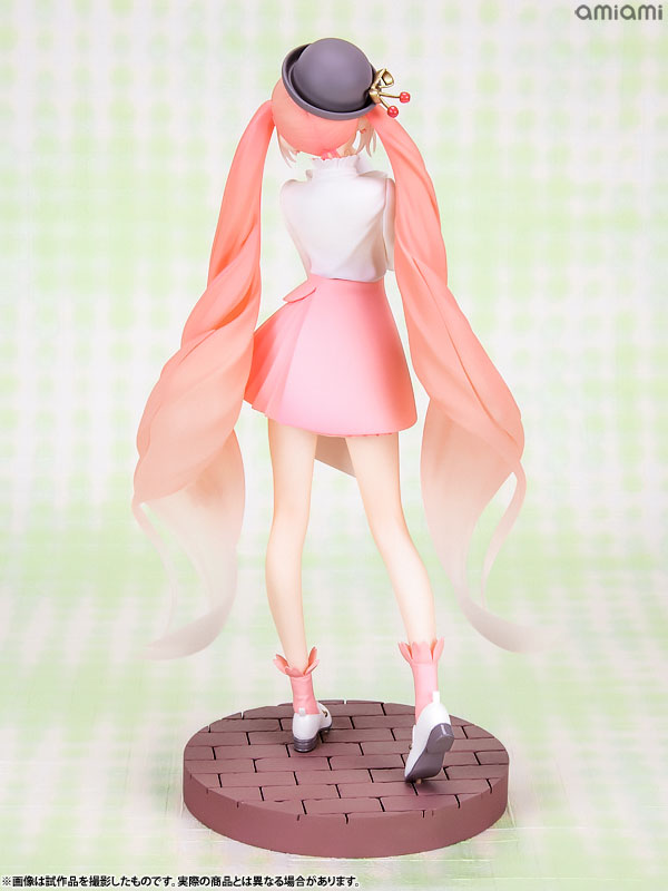 PRE ORDER – [SMILE VALUE 2025] POP UP PARADE SAKURA MIKU : HANAMI OUTFIT VER.